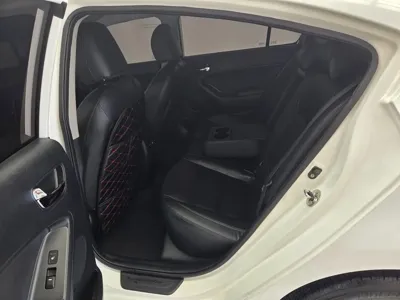 Kia K3 2015, 192256 км, за 3185.33 USD