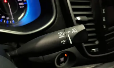 Chrysler 200 2015, 33618 км, за 5576.72 USD - фото 18