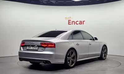 Audi S8 2013, 487887 км, за 7811.47 USD
