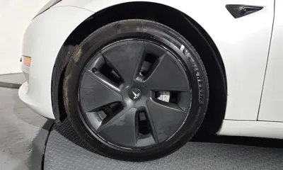 Tesla Model 3 2020, 139504 км, за 14651.29 USD