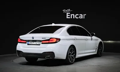 BMW 5-Series 2021, 37271 км, за 28278.82 USD