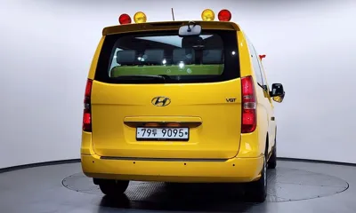 Hyundai Starex 2017, 68816 км, за 8664.5 USD