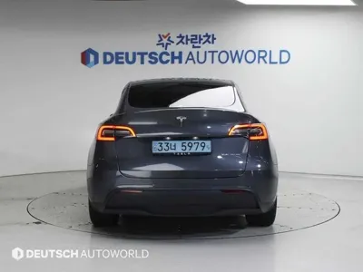 Tesla Model Y 2022, 87295 км, за 26362.73 USD