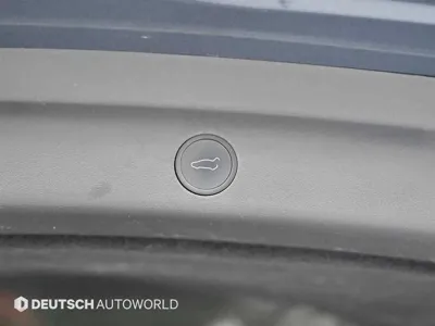 Tesla Model Y 2022, 87295 км, за 26362.73 USD - фото 20