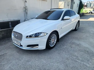 Jaguar XF · 2014 год