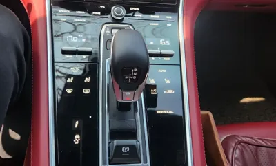 Porsche Panamera 2023, 61426 км, за 80740.45 USD - фото 7