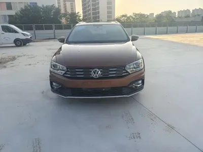 Volkswagen C-Trek 2018, 88000 км, за 5839.72 USD