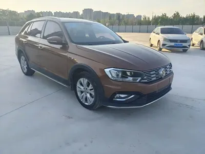 Volkswagen C-Trek 2018, 88000 км, за 5839.72 USD