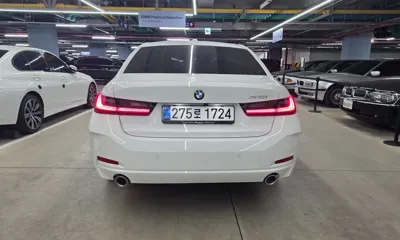 BMW 3-Series 2025, 6100 км, за 27302.86 USD - фото 4