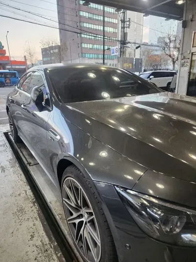 Mercedes-Benz AMG GT 2022, 77000 км, за 52459.06 USD