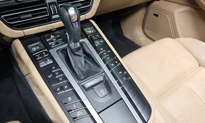 Porsche Macan 2021, 84592 км, за 42616.45 USD - фото 9