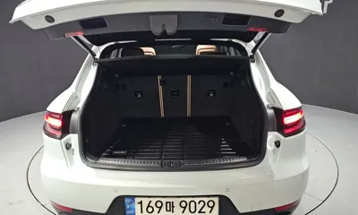 Porsche Macan 2021, 84592 км, за 42616.45 USD - фото 20