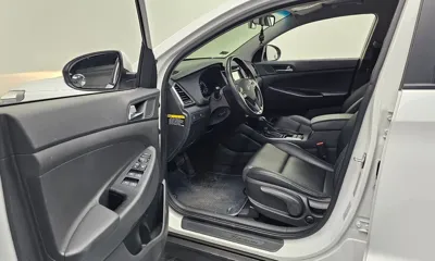 Hyundai Tucson 2016, 100299 км, за 5244.85 USD - фото 10