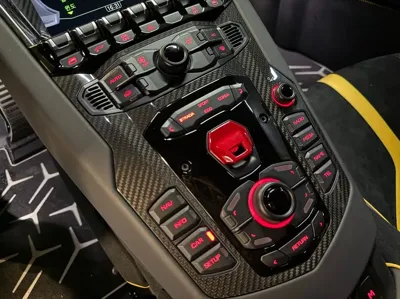 Lamborghini Aventador 2021, 4050 км, за 601534 USD - фото 9