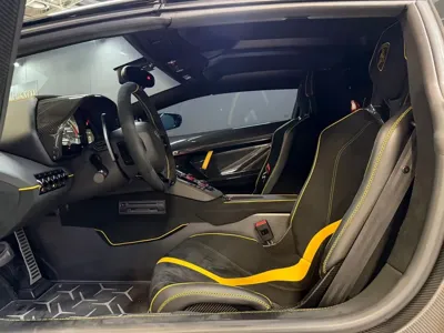 Lamborghini Aventador 2021, 4050 км, за 601534 USD - фото 10