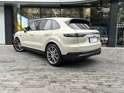Porsche Cayenne Hybrid 2022, 29800 км, за 62798.95 USD