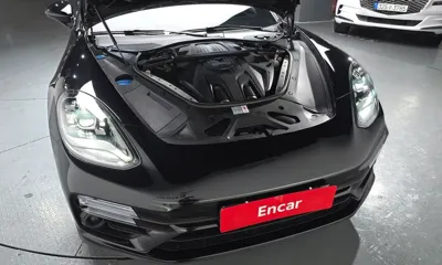 Porsche Panamera 2023, 21304 км, за 82715.16 USD - фото 6