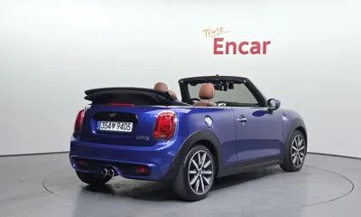 MINI Cooper Convertible 2021, 109585 км, за 10901.88 USD