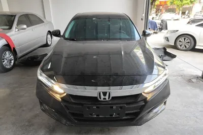 Honda Accord 2018, 60800 км, за 13143 USD