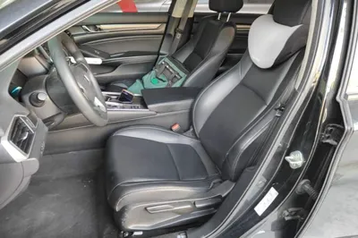 Honda Accord 2018, 60800 км, за 13143 USD - фото 21