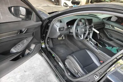 Honda Accord 2018, 60800 км, за 13143 USD - фото 22