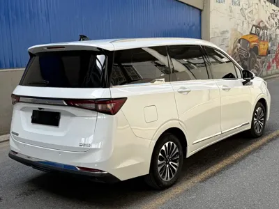 Wuling Jiachen 2022, 32000 км, за 11150.39 USD