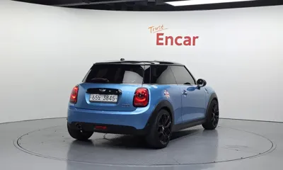 MINI Cooper 2018, 73273 км, за 7089.41 USD