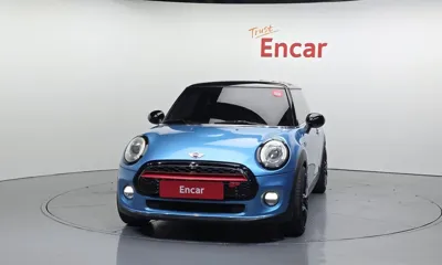 MINI Cooper 2018, 73273 км, за 7089.41 USD