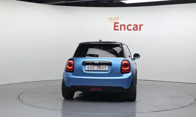 MINI Cooper 2018, 73273 км, за 7089.41 USD