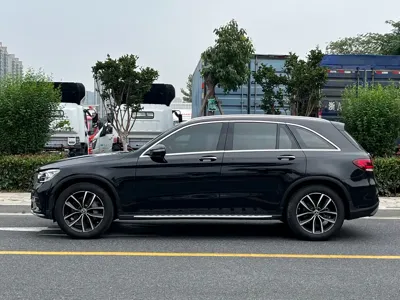 Mercedes-Benz GLC 2023, 83000 км, за 26338.51 USD