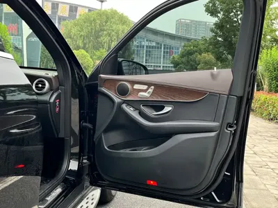 Mercedes-Benz GLC 2023, 83000 км, за 26338.51 USD - фото 18