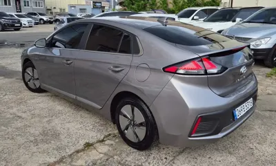 Hyundai Ioniq 2020, 148365 км, за 9051.24 USD