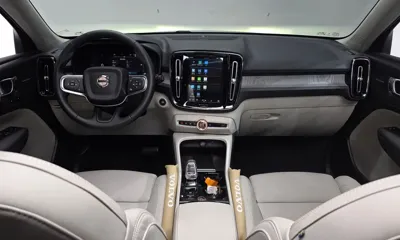 Volvo XC40 2025, 7827 км, за 29492.89 USD - фото 7