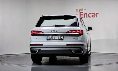 Audi Q7 2022, 27618 км, за 44600.61 USD