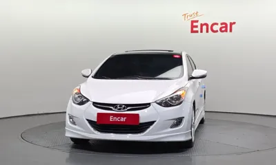 Hyundai Avante 2012, 179684 км, за 2231.85 USD