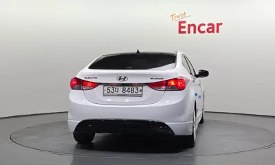 Hyundai Avante 2012, 179684 км, за 2231.85 USD
