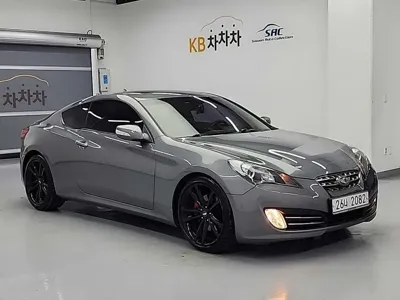 Hyundai Genesis 2011, 85350 км, за 4485.47 USD