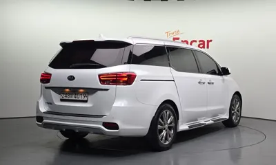 Kia Canival 2019, 154512 км, за 10401.09 USD - фото 2