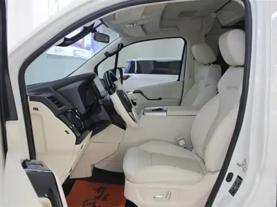 Toyota Hiace 2025, 16000 км, за 61505.58 USD - фото 7