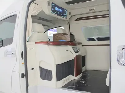 Toyota Hiace 2025, 16000 км, за 61505.58 USD - фото 9