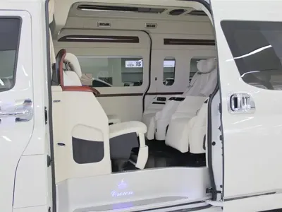 Toyota Hiace 2025, 16000 км, за 61505.58 USD - фото 13
