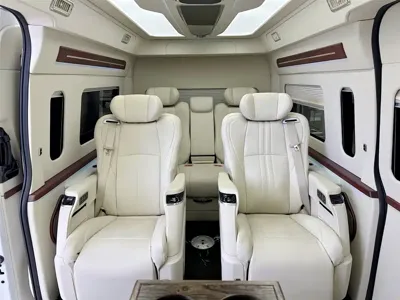 Toyota Hiace 2025, 16000 км, за 61505.58 USD - фото 24