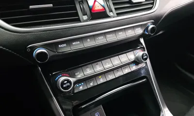 Hyundai Grandeur 2018, 106887 км, за 8139.61 USD - фото 16