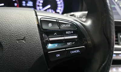 Hyundai Grandeur 2018, 106887 км, за 8139.61 USD - фото 17