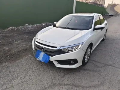 Honda Civic · 2018 год