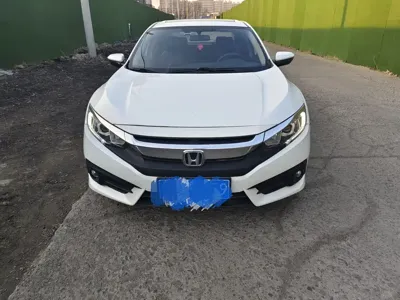 Honda Civic 2018, 70000 км, за 5856.27 USD