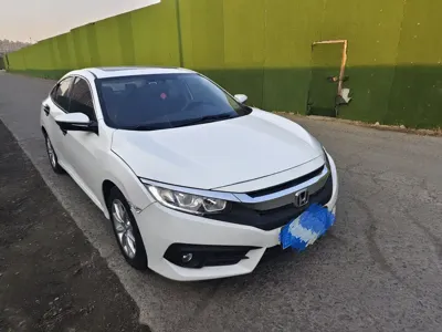 Honda Civic 2018, 70000 км, за 5856.27 USD