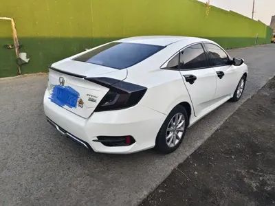 Honda Civic 2018, 70000 км, за 5856.27 USD - фото 6