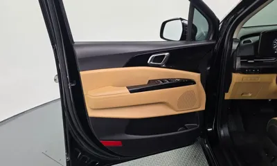 Kia Canival 2023, 18116 км, за 21172.65 USD - фото 24