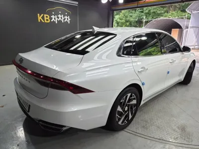 Hyundai Grandeur 2021, 123196 км, за 13348.96 USD